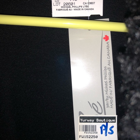 Perfect fun coat for your inner diva - Picture 4 of 7